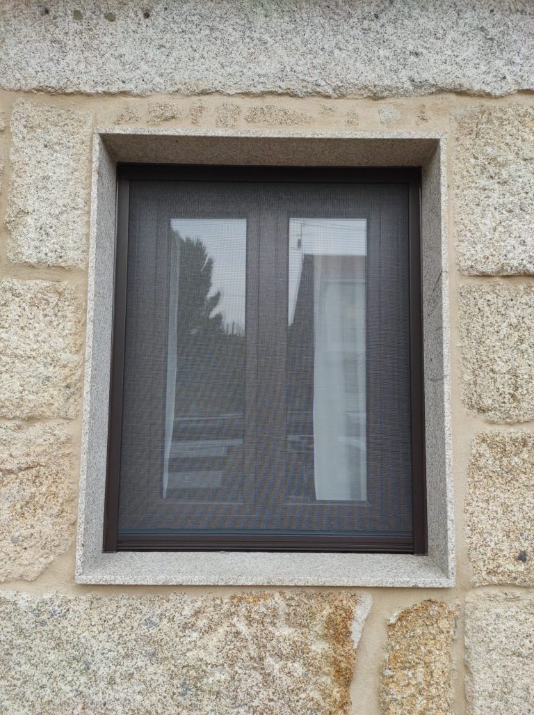 mosquitera enrollable